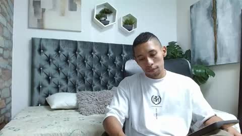 Snapshot of richar_voller chatting on March 10, 2025, 11:21 am richar_voller online show from March 10, 2025, 11:21 am