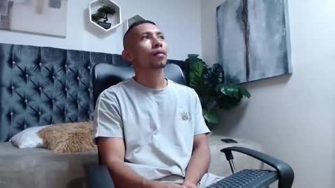 Snapshot of richar_voller chatting on September 30, 2025, 11:15 am richar_voller online show from September 30, 2025, 11:15 am