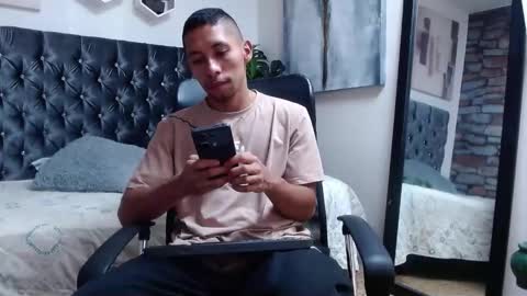 Snapshot of richar_voller chatting on October 23, 2025, 11:09 am richar_voller online show from October 23, 2025, 11:09 am