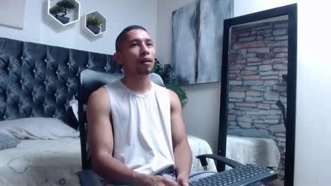 Snapshot of richar_voller chatting on October 31, 2025, 11:22 am richar_voller online show from October 31, 2025, 11:22 am