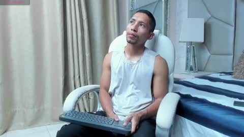 Snapshot of richar_voller chatting on November 5, 2025, 11:21 am richar_voller online show from November 5, 2025, 11:21 am