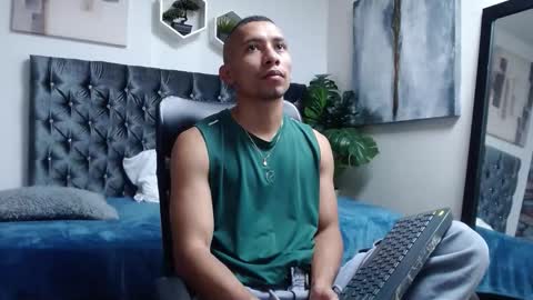 Snapshot of richar_voller chatting on November 6, 2025, 11:22 am richar_voller online show from November 6, 2025, 11:22 am