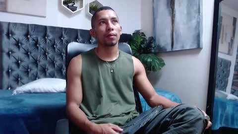 Snapshot of richar_voller chatting on November 10, 2025, 11:20 am richar_voller online show from November 10, 2025, 11:20 am