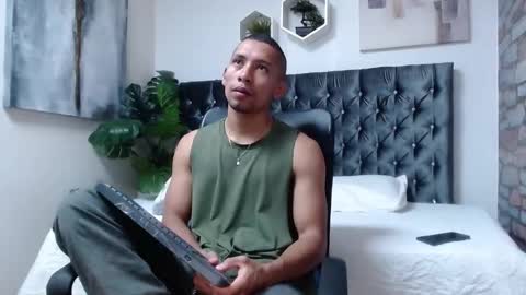 Snapshot of richar_voller chatting on November 20, 2025, 11:21 am richar_voller online show from November 20, 2025, 11:21 am