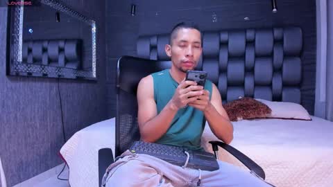 Snapshot of richar_voller chatting on November 27, 2025, 11:45 am richar_voller online show from November 27, 2025, 11:45 am