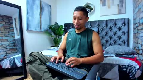 richar_voller online show from May 28, 2026, 11:29 am