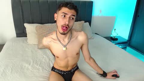 Snapshot of richard_carter_ chatting on January 14, 2025, 3:01 am Richard online show from January 14, 2025, 3:01 am