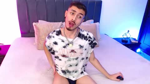 Snapshot of richard_carter_ chatting on February 6, 2025, 3:27 am Richard online show from February 6, 2025, 3:27 am