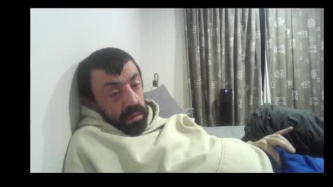 Snapshot of richard_hot27_ chatting on May 17, 2026, 8:23 am Richard online show from May 17, 2026, 8:23 am