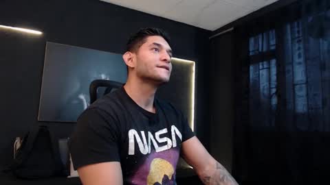 Snapshot of richard_milleer chatting on March 6, 2025, 12:52 pm Ricardo online show from March 6, 2025, 12:52 pm