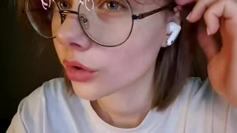 Luna online show from April 28, 2026, 7:30 pm