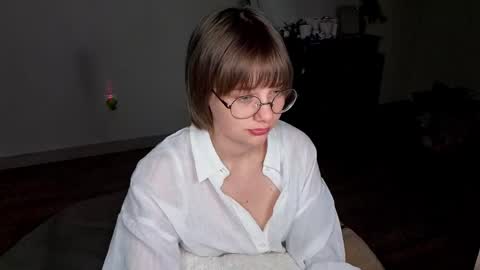 Luna online show from May 28, 2026, 6:16 pm