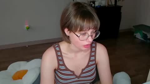 Luna online show from June 7, 2026, 3:38 pm