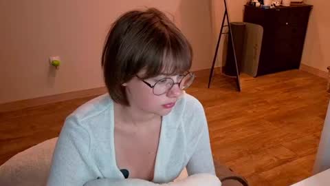 Luna online show from July 1, 2026, 6:51 pm