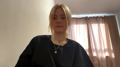 Snapshot of richellearmentrout chatting on July 23, 2026, 2:59 pm jenny online show from July 23, 2026, 2:59 pm
