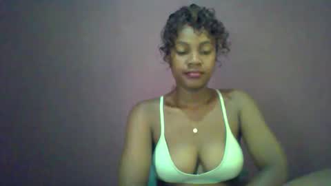 ricie001 online show from April 8, 2026, 12:38 pm