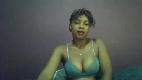 ricie001 online show from April 30, 2026, 7:36 am