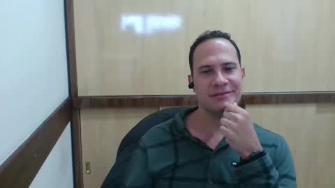 Snapshot of rick503835 chatting on November 3, 2025, 11:44 am Rick Arian online show from November 3, 2025, 11:44 am