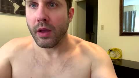 rico_suave25 online show from December 17, 2025, 7:25 am