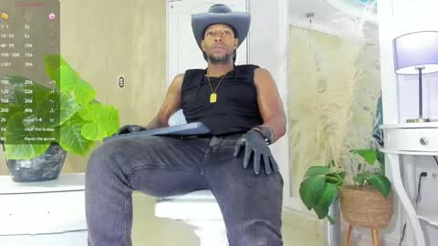 Snapshot of ricobrown777 chatting on May 7, 2026, 4:40 am RicoBrowm online show from May 7, 2026, 4:40 am