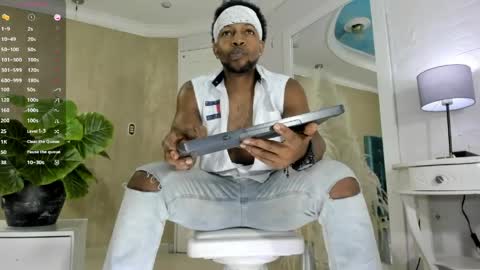 Snapshot of ricobrown777 chatting on May 10, 2026, 3:55 am RicoBrowm online show from May 10, 2026, 3:55 am