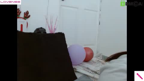 Candy online show from February 17, 2025, 1:53 pm