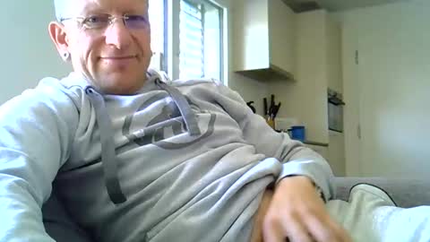 Snapshot of ricogumpi chatting on May 8, 2026, 9:03 am ricogumpi online show from May 8, 2026, 9:03 am