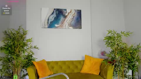 Snapshot of riddle_layla chatting on February 17, 2026, 9:17 am Layla online show from February 17, 2026, 9:17 am