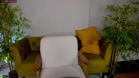 Layla online show from May 11, 2026, 2:45 pm