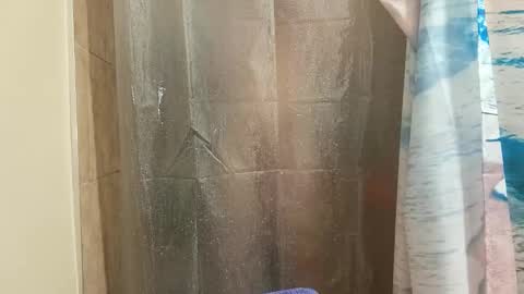 Snapshot of ridiculousness00 chatting on December 16, 2024, 11:07 pm bwc daddy online show from December 16, 2024, 11:07 pm