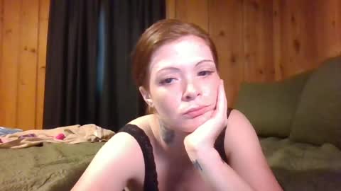 Snapshot of ridinghoodred chatting on June 15, 2026, 12:13 am ridinghoodred online show from June 15, 2026, 12:13 am