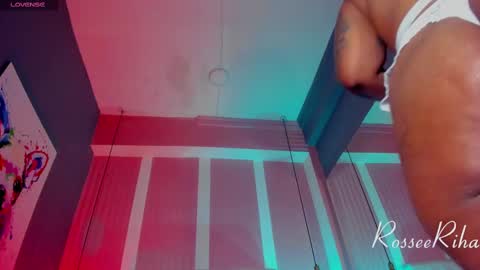 Snapshot of rihanna_rose chatting on March 1, 2025, 6:43 pm Riha online show from March 1, 2025, 6:43 pm