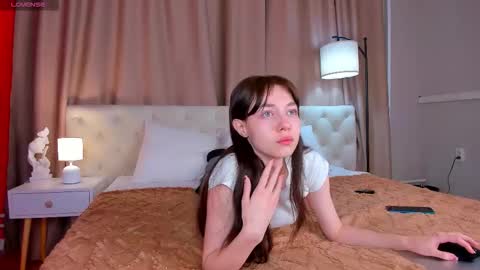 rihanna_walker online show from September 15, 2025, 1:05 am