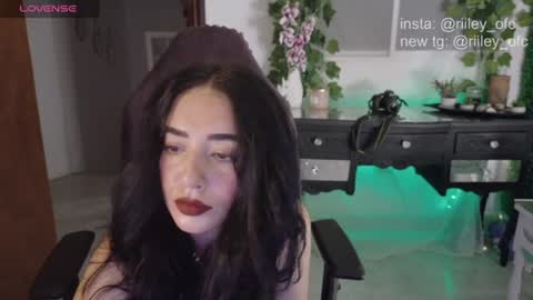 Independent model online show from July 30, 2026, 8:13 am