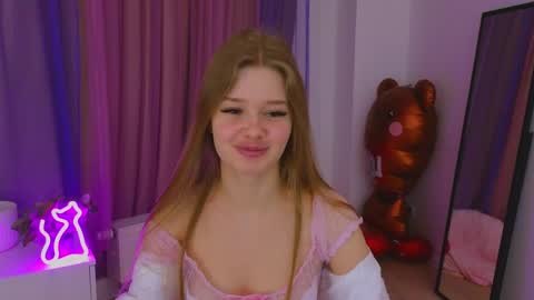 Rina online show from May 5, 2026, 9:12 pm