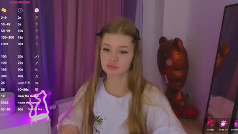 Rina online show from June 10, 2026, 8:52 pm