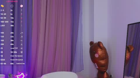 Rina online show from June 12, 2026, 9:03 pm