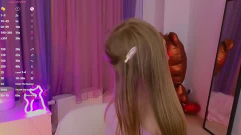 Rina online show from June 26, 2026, 8:46 pm