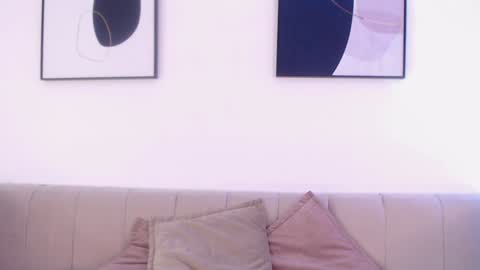 Snapshot of riley_bensongh chatting on December 6, 2024, 8:40 pm Riley online show from December 6, 2024, 8:40 pm