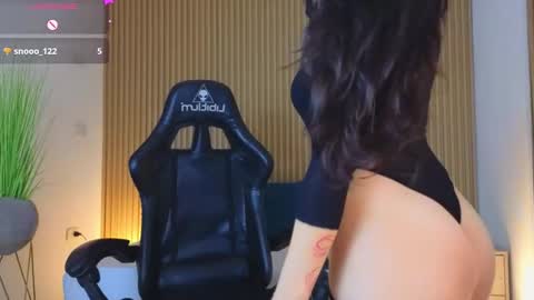 Snapshot of riley_sierra chatting on January 24, 2025, 7:28 pm Riley Sierra online show from January 24, 2025, 7:28 pm