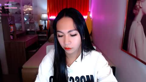 Snapshot of rileymillerx chatting on January 6, 2025, 2:25 pm Riley online show from January 6, 2025, 2:25 pm