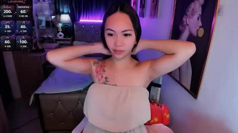 Snapshot of rileymillerx chatting on October 13, 2025, 12:54 am Riley online show from October 13, 2025, 12:54 am