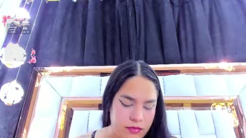 Snapshot of rileysweett chatting on July 5, 2026, 12:01 pm Riley online show from July 5, 2026, 12:01 pm