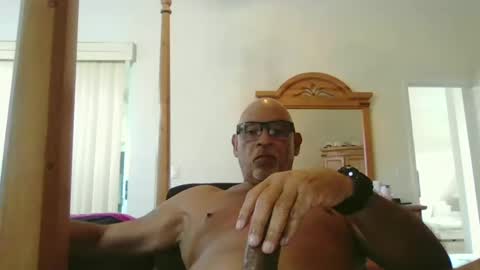 Snapshot of rionel chatting on November 4, 2025, 6:51 pm RioNel online show from November 4, 2025, 6:51 pm