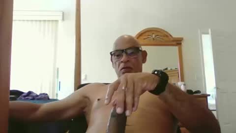 Snapshot of rionel chatting on April 13, 2026, 4:01 pm RioNel online show from April 13, 2026, 4:01 pm