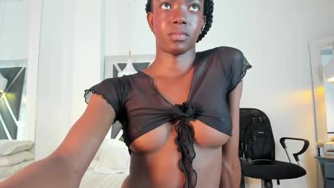 Snapshot of ririblonde chatting on October 6, 2025, 4:04 pm Ririblonde online show from October 6, 2025, 4:04 pm