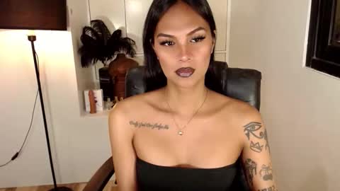 riri online show from March 16, 2026, 5:44 am