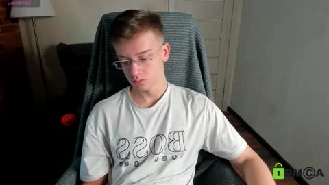 Snapshot of rishu_ chatting on November 16, 2025, 10:43 am VAnitas online show from November 16, 2025, 10:43 am