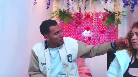 Snapshot of risitos_de_oro_ chatting on September 25, 2025, 3:54 am Risitos De Oro online show from September 25, 2025, 3:54 am