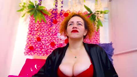 Snapshot of risitos_de_oro_ chatting on November 15, 2025, 6:37 pm Risitos De Oro online show from November 15, 2025, 6:37 pm